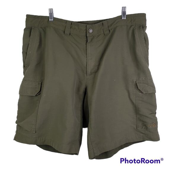 The North Face Cargo Shorts Mens Size 40 Solid Green Pockets Zip Fly Hike Nylon - Picture 2 of 9